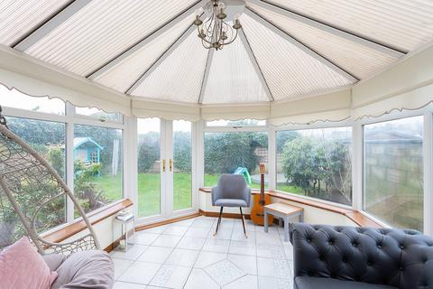17 Bruce Road, Dundee, DD3 8LJ