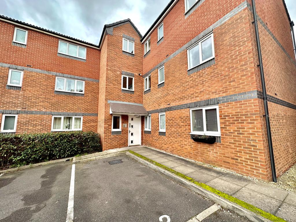 Peel Drive, Wilnecote, Tamworth, B77 2 bed flat £775 pcm (£179 pw)