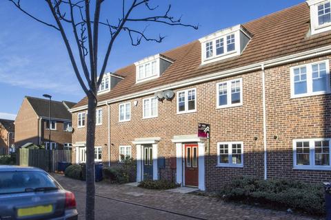 3 bedroom terraced house for sale, Ambergate Way, Newcastle Upon Tyne