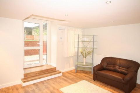 1 bedroom flat to rent, Hyde Park Road, Leeds