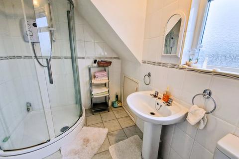 91 Delph Lane, Delph, Oldham, OL3 5UP