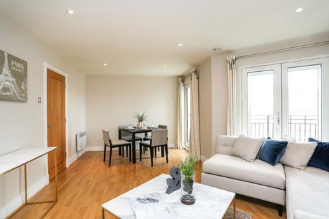 1 bedroom apartment for sale, Kensington High Street, London, W14