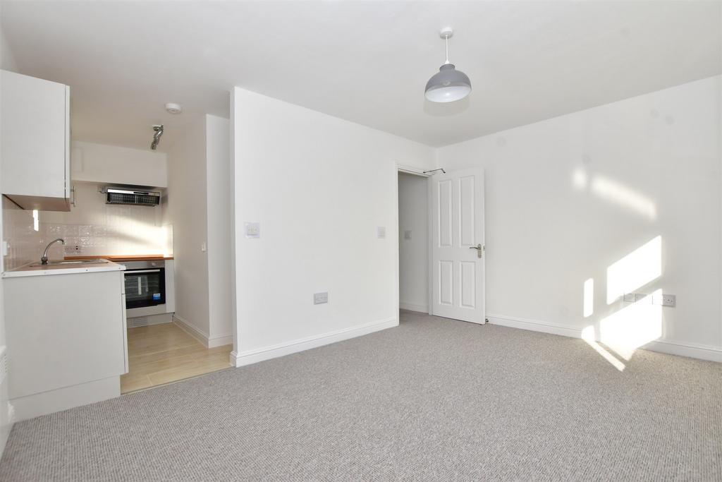 Boxley Road, Maidstone, Kent 1 bed flat £165,000