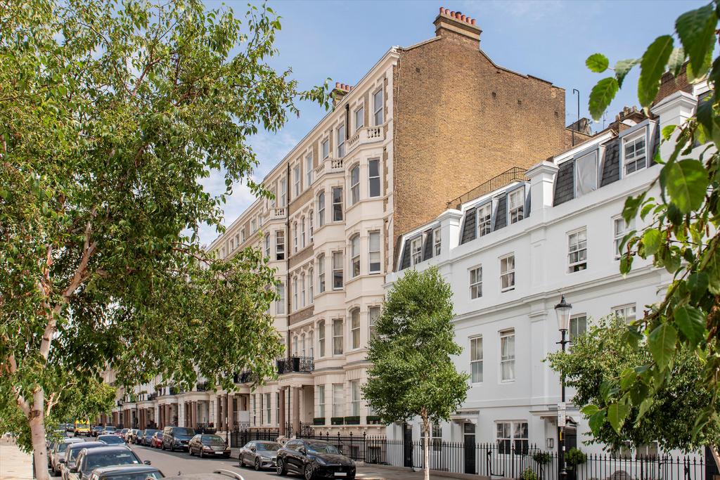 De Vere Gardens, London, W8 4 bed flat for sale £4,250,000