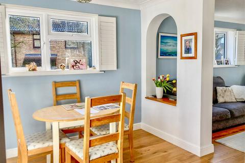72 Lowden Close, Badger Farm, Winchester, SO22 4EW