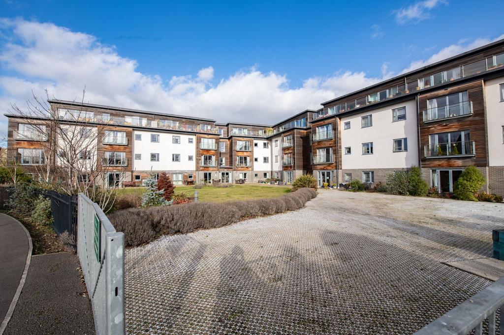 Buttercross Lane, Fernleigh Buttercross Lane, OX28 2 bed apartment for sale £250,000