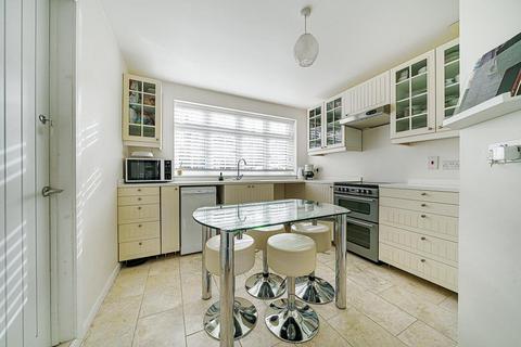 4 bedroom detached house for sale, Friern Barnet,  London,  N11