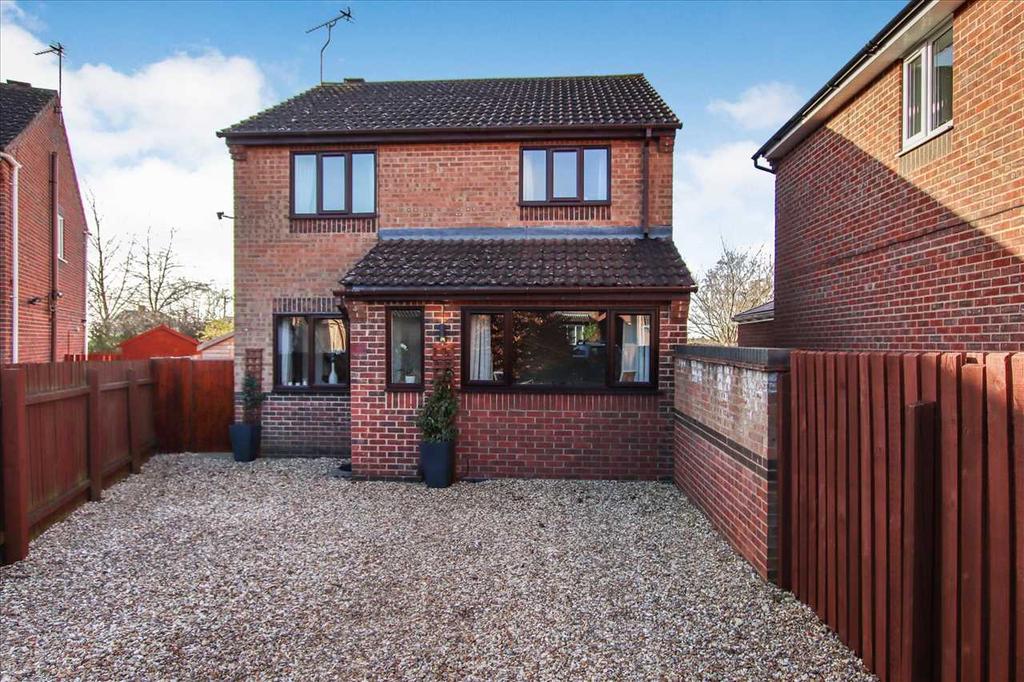 Adelaide Close, Waddington, Lincoln 3 bed detached house £260,000