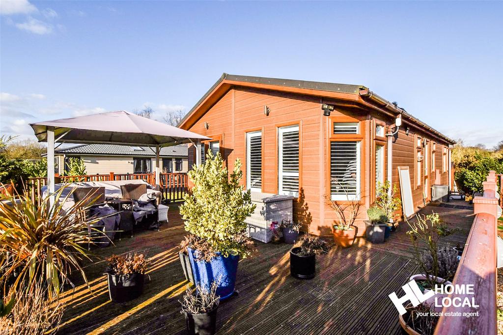 The Warren, Woodham Walter, Maldon, CM9 2 bed bungalow for sale £190,000