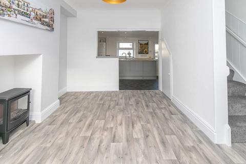 3 bedroom villa for sale - 24 Church Avenue, Onchan, IM3 4ED