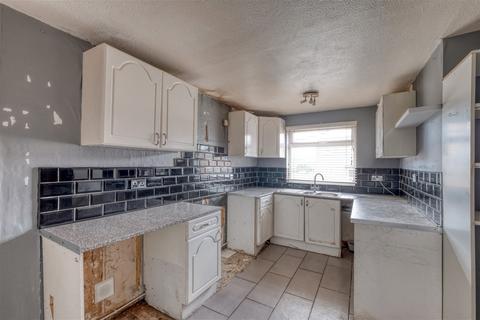 107 Exhall Close, Church Hill, Redditch, B98 9HZ