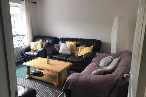 4 bedroom house share to rent - Roman Way