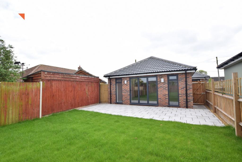 Clacton Road, Thorrington, 3 bed detached bungalow for sale £375,000