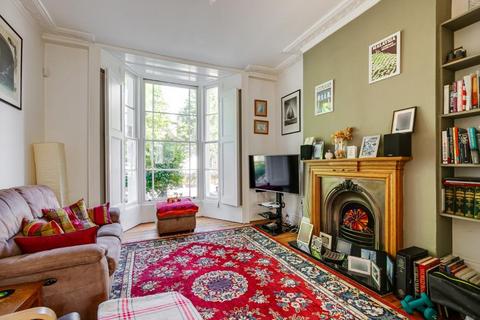 2 bedroom flat to rent, Leighton Grove, Kentish Town, London, NW5