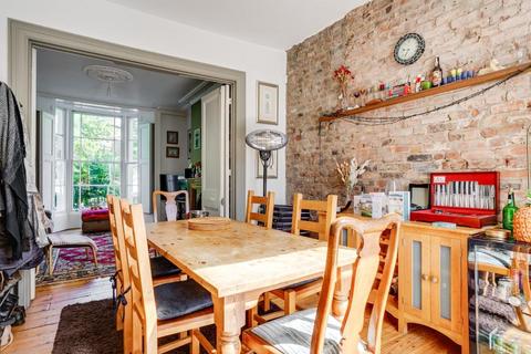 2 bedroom flat to rent, Leighton Grove, Kentish Town, London, NW5