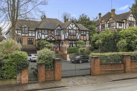 Beechwood Chislehurst Road, Chislehurst, BR7 5LD
