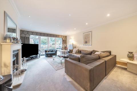 Beechwood Chislehurst Road, Chislehurst, BR7 5LD