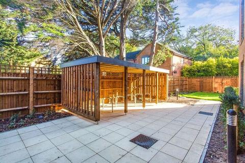 Flat 6, Samara House Catkin Place, Hayes, UB4 9FA