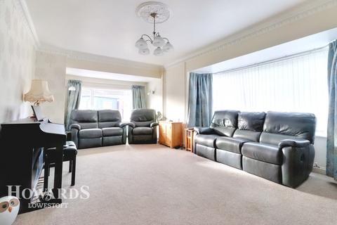 2 bedroom detached bungalow for sale, Elm Tree Road, Lowestoft