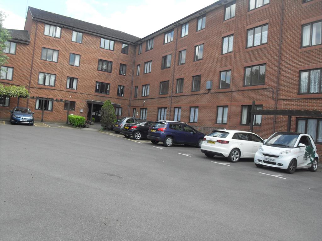 1 bedroom over 55s Retirement Flat for rent in Ce