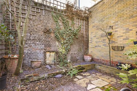 29 Arrow Road, London, E3 3HE
