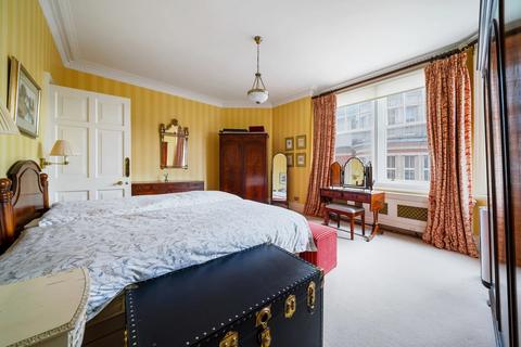 Flat 11, York House York House Place, London, W8 4EY