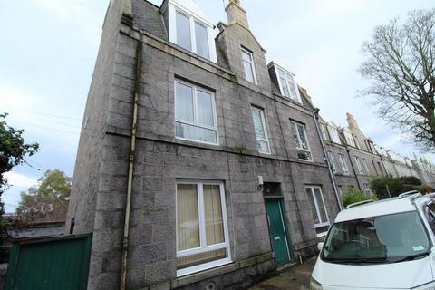 Richmond Terrace, First Floor Left, AB25