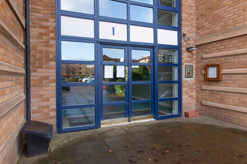 MFL6224110 525.jpg