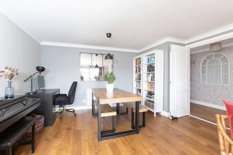 1/22 North Werber Park, Edinburgh, EH4 1SY