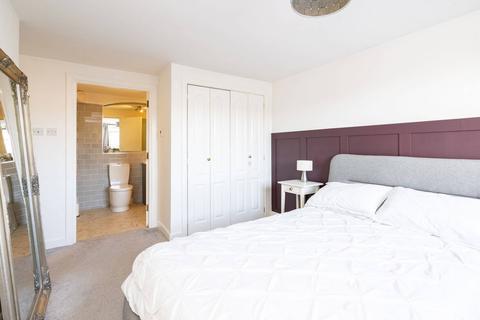 1/22 North Werber Park, Edinburgh, EH4 1SY