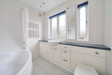 38 Pitfold Road, London, SE12 9HX