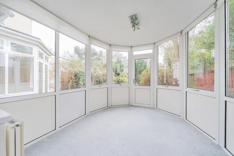 38 Pitfold Road, London, SE12 9HX