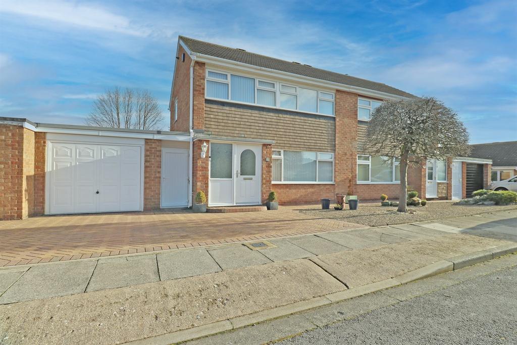 Kepwick Close, Acklam Hall, Middlesbrough, TS5 3 bed house for sale £