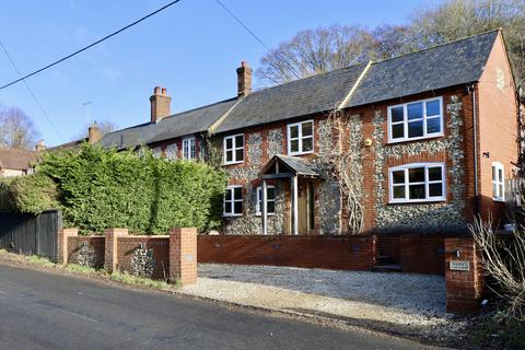 Flint Cottage Bryants Bottom, Great Missenden, HP16 0JU