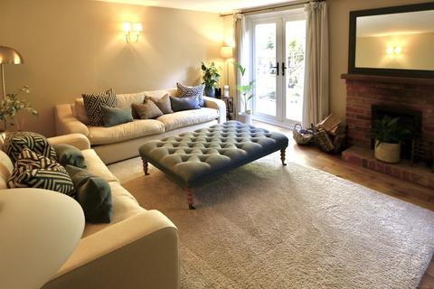 Flint Cottage Bryants Bottom, Great Missenden, HP16 0JU