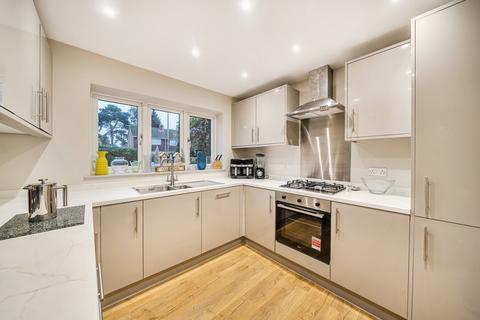 undefined, Painswick Close, Sarisbury Green, Hampshire, SO31