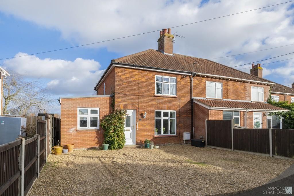 Barnham Broom Road, Wymondham 4 bed semidetached house £280,000