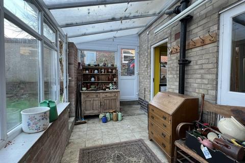 3 bedroom semi-detached house for sale - Buckminster Close, Melton Mowbray