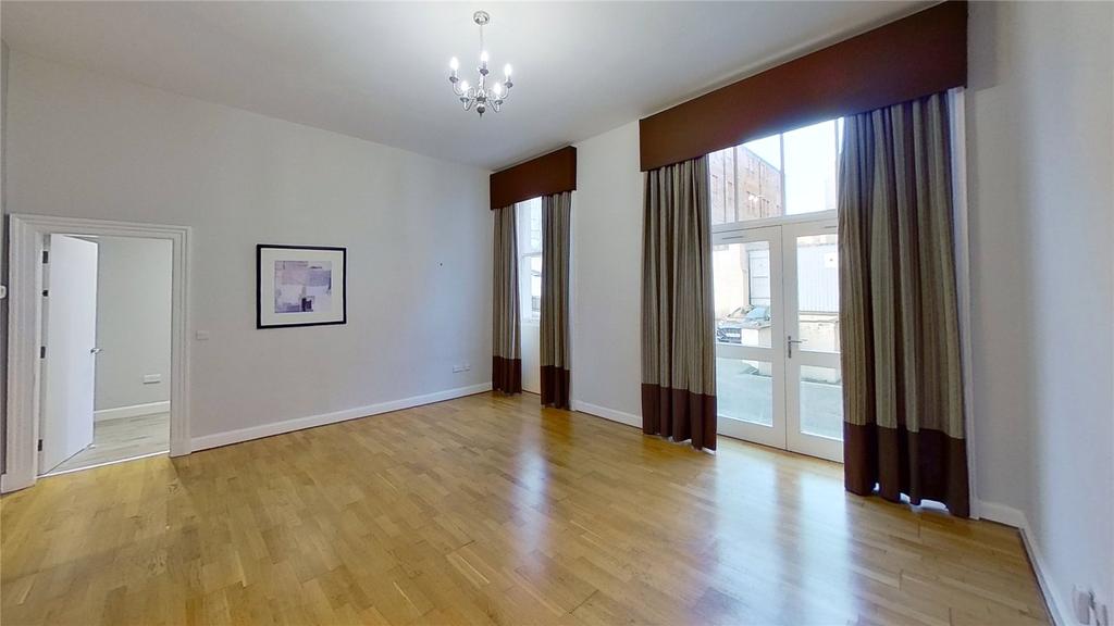 Constitution Street, Leith, Edinburgh, EH6 2 bed flat £1,165 pcm (£