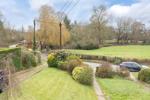 2 The Borough, Brockham, Betchworth, RH3 7NB