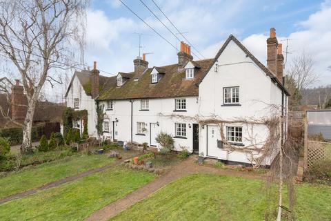 2 The Borough, Brockham, Betchworth, RH3 7NB