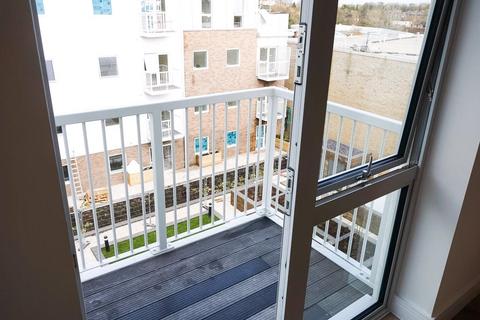 1 bedroom apartment for sale, Austen House, Station View, Friary and St Nicolas, GU1
