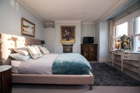 5 bedroom terraced house to rent, Deodar Road, Putney, London, SW15