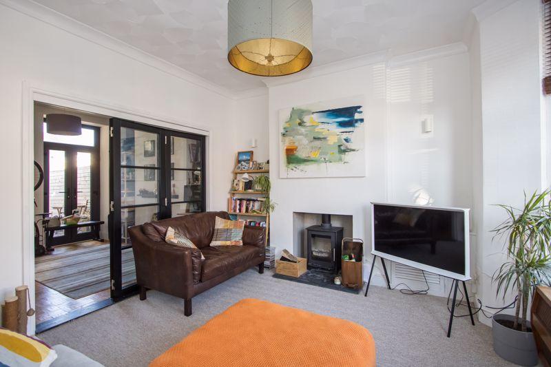 Wood Street, Penarth 3 bed terraced house £425,000