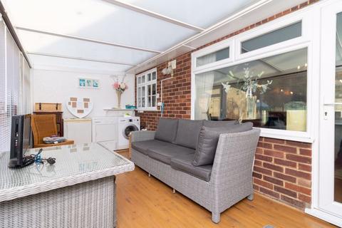 22 Martin Close, Warlingham, CR6 9AD