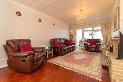 22 Martin Close, Warlingham, CR6 9AD
