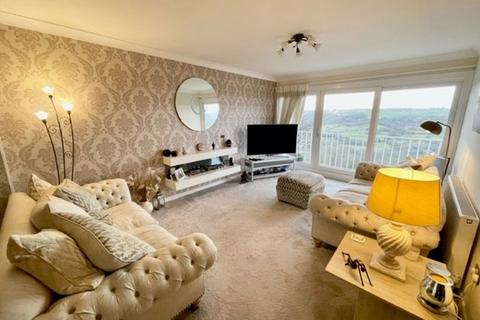 18, Eastwood Court Albert Promenade, Halifax, HX3 0HP