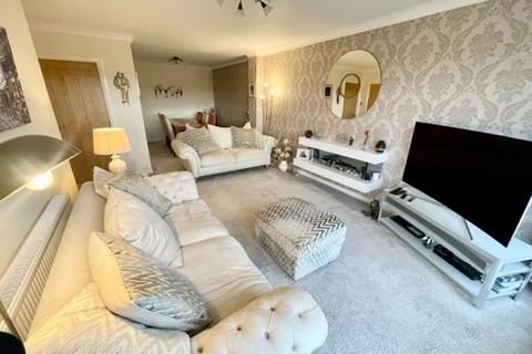 18, Eastwood Court Albert Promenade, Halifax, HX3 0HP