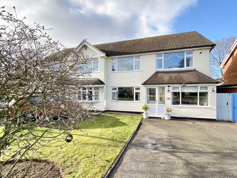 Richard Cooper Road, Shenstone, WS14 0NL 3 bed semidetached house £