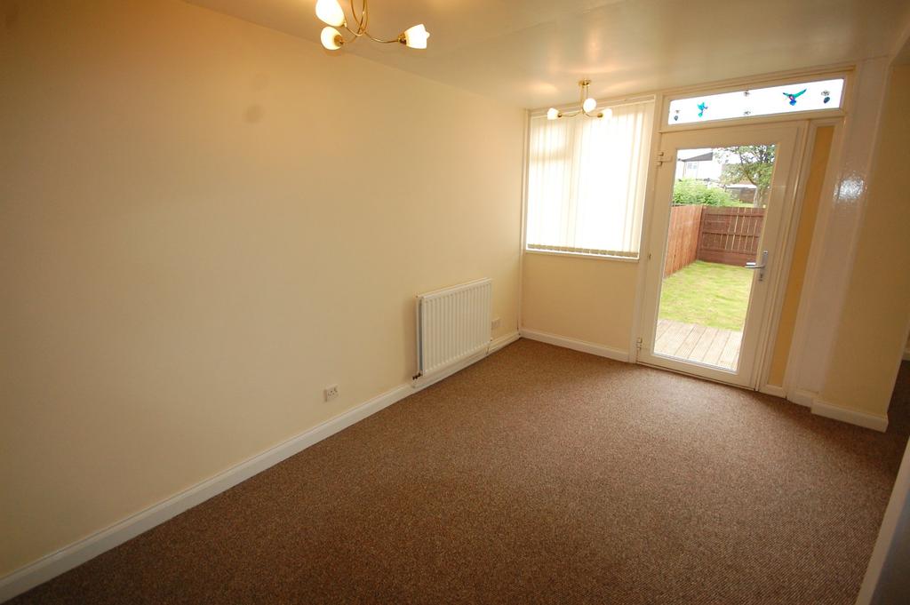 Farnham Road, Newton Hall, Durham... 3 bed end of terrace house £595